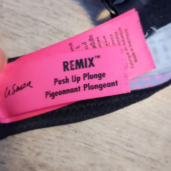 Patterned Bra/Bikini Top - Picture 2 of 3